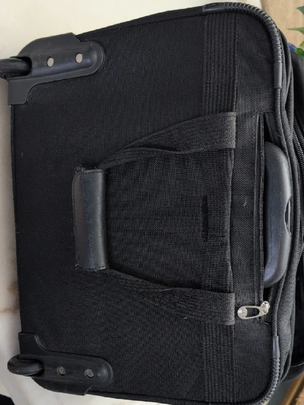 Black Rolling Carry-On Travel Bag with Telescopic Handle